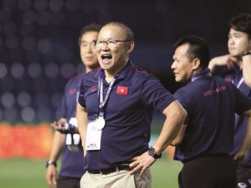 HLV Park Hang-seo “phát hoảng” về hàng công ĐTVN