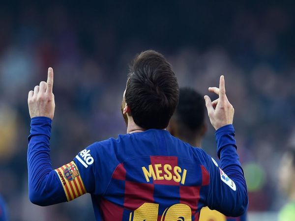Tin bóng đá trưa 3/9: Barca quyết tâm giữ lại Messi