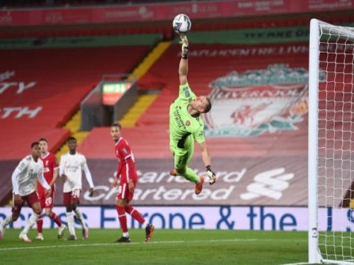 Tin bóng đá sáng 2/10: Arsenal lại thắng Liverpool trên chấm luân lưu