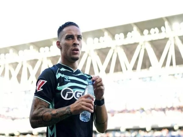 Bắt đầu lại ở Betis giấc mơ mới trên đất Tây Ban Nha