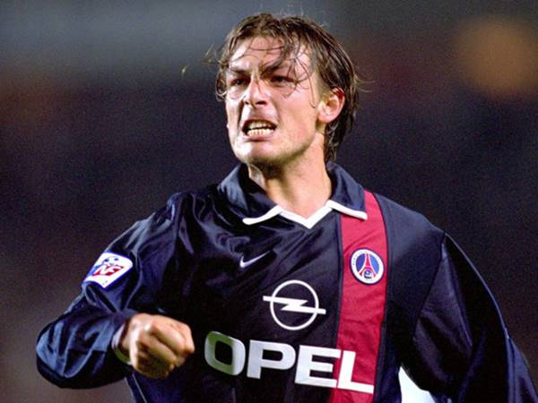 hậu vệ cánh trái của PSG xuất sắc nhất hậu vệ cánh trái của PSG xuất sắc nhất