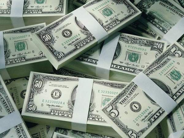 Nằm mơ thấy tiền đô là điềm báo gì cho tài lộc thăng hoa?