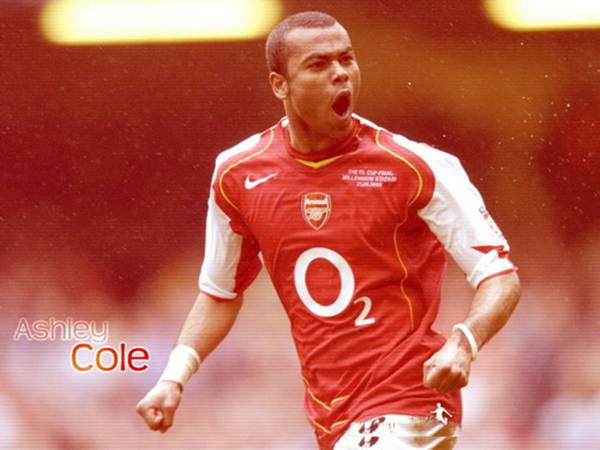 Ashley Cole – Hậu vệ cánh trái xuất sắc bậc nhất