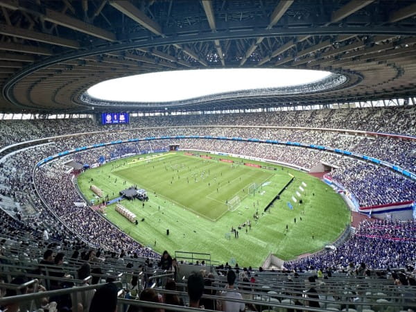 Kiến trúc độc đáo sân vận đông quốc gia Nhật Bản Kiến trúc độc đáo sân vận đông quốc gia Nhật Bản