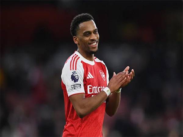 Tin Arsenal: Timber được khen hay nhất Ngoại Hạng Anh hiện tại